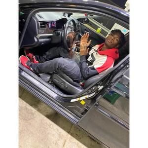 Meet your Posher, Bruce